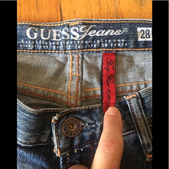 Guess Jeans - Picture 4 of 5